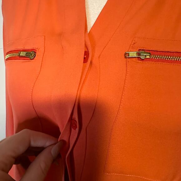 Theory coral three-quarter sleeve button down silk blouse size P - Picture 6 of 13